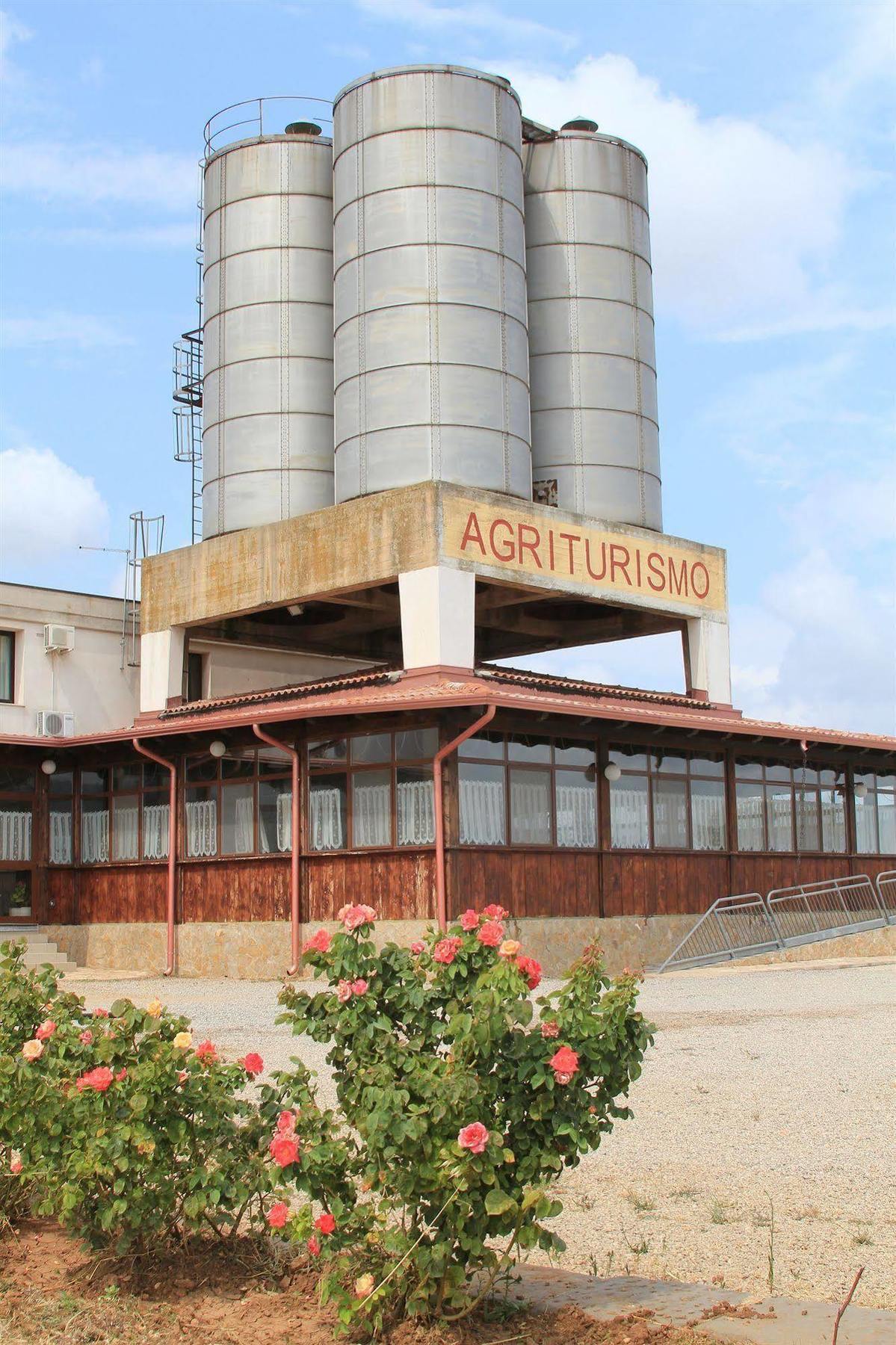 Agriturismo Silos Agri Сан-Северо Экстерьер фото